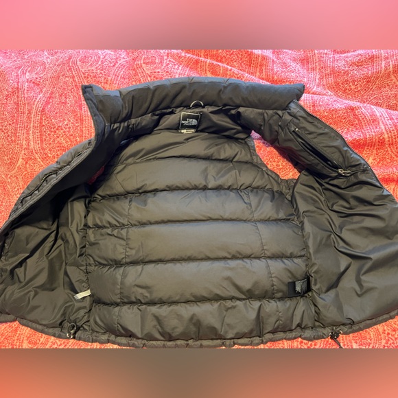 The North Face 700 Goose Down Puffer Vest, gently worn, excellent condition. - Picture 4 of 8
